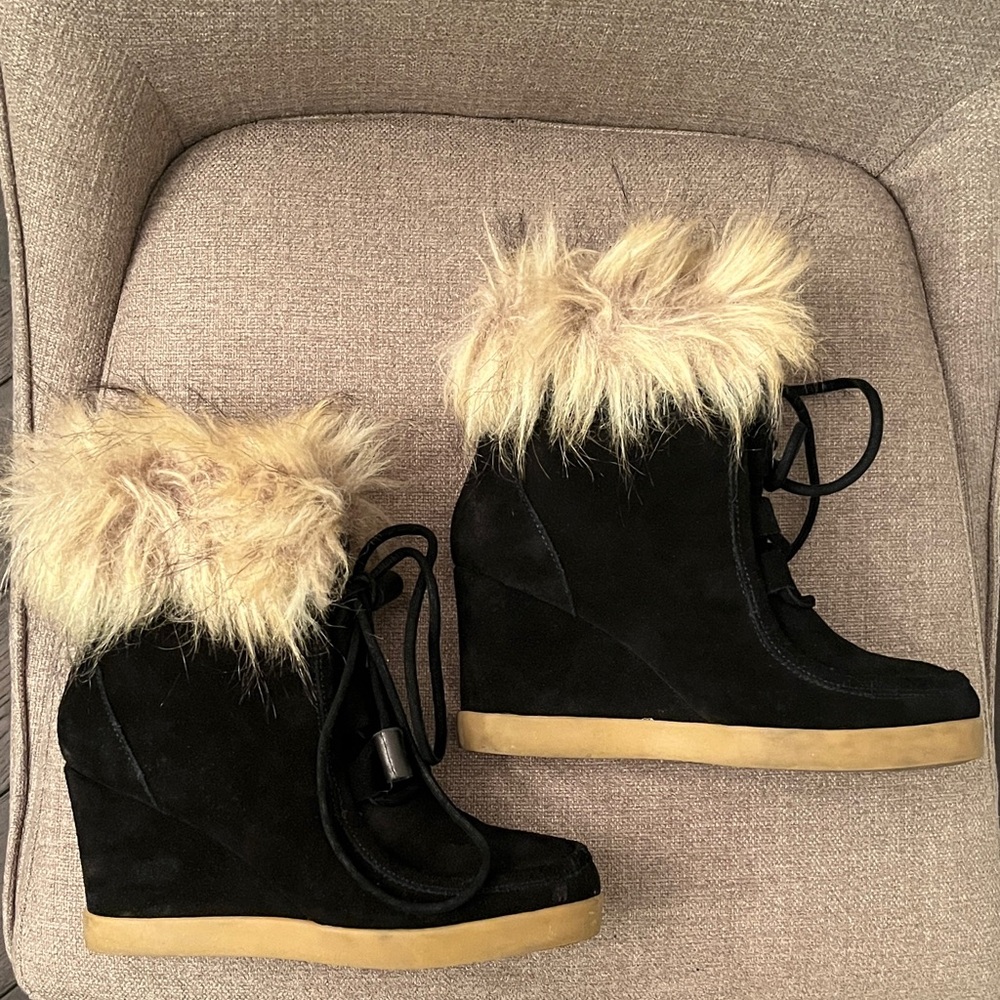 Cecelia New York Womens’ Holly Black Fur-Trim Wedge Booties - Picture 3 of 7